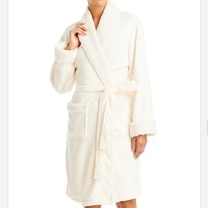 Hudson Park CollectionFaux Sherpa Robe. 100% Exclusively Bloomingdales in Natur